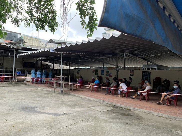 lấy mẫu xét nghiệm